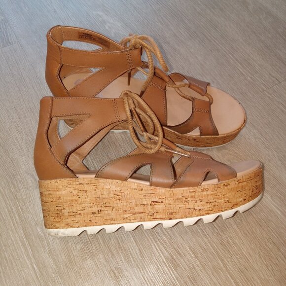 GREAT 8 Brown Gladiator Platform Sandal - Picture 2 of 6